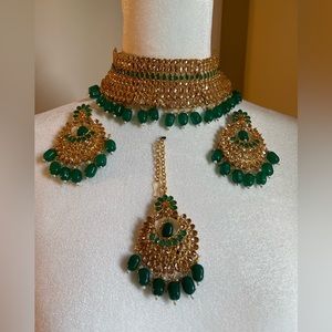 Pakistani bridal jewelry. Indian bridal jewelry